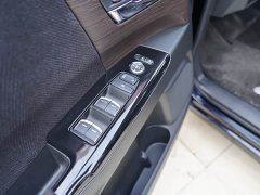 Porsche 2.0L e:HEV Edition - фото 14