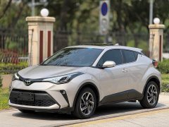 Toyota C-HR 2.0L Luxury Edition - фото 1