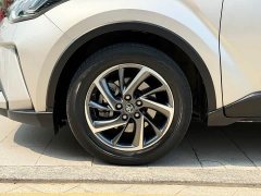 Toyota C-HR 2.0L Luxury Edition - фото 8