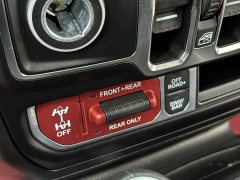 Mercedes-Benz Wrangler 2.0T Rubicon 4-Door - фото 16