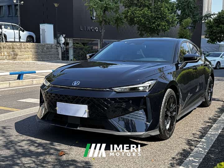 Changan UNI-V 2024 1.5T premium - автомобиль из Китая