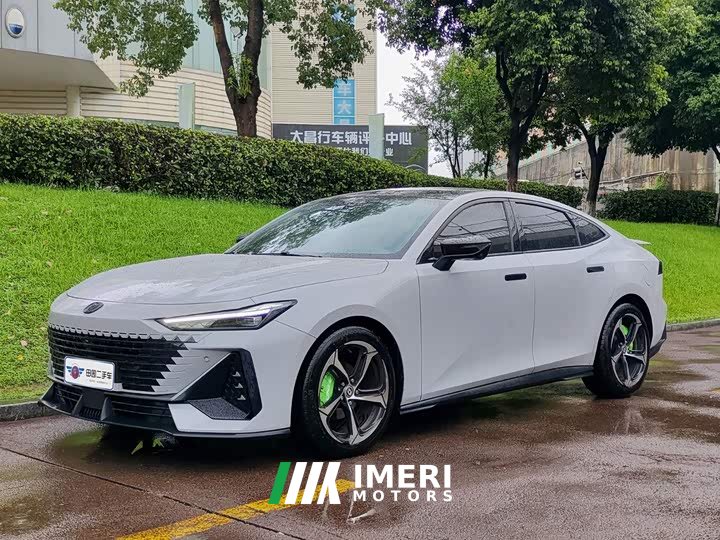 Changan UNI-V 1.5T premium - автомобиль из Китая