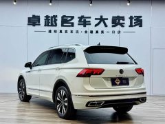 Volkswagen Tiguan L 330TSI automatic two-wheel drive R-Line version - фото 5