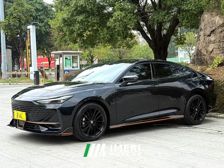 Changan UNI-V 1.5T Edition - автомобиль из Китая
