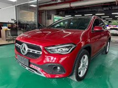 Mercedes-Benz GLA 200 - фото 1