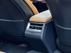 Lexus ES 300h - фото 20