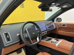 Hongqi H5 2.0T automatic smart connected flag version - фото 3