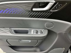 Hongqi E-HS9 690km flagship version six seats - фото 4