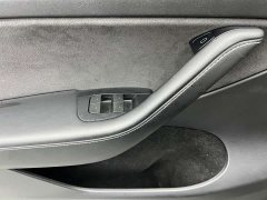 Tesla Model Y standard range rear-wheel drive version - фото 3