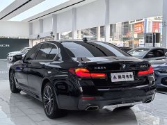 BMW 5 Series 530Li leading M sports package - фото 15