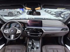 BMW 5 Series 530Li leading M sports package - фото 6