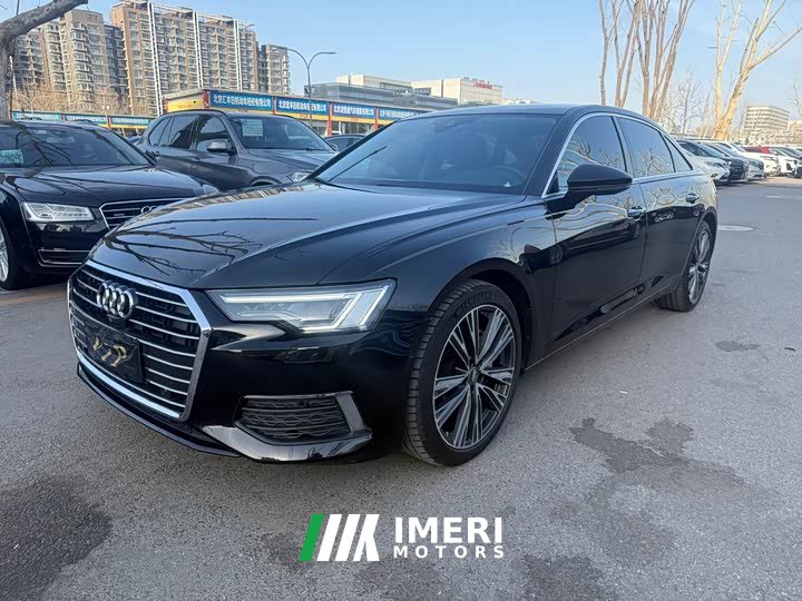 Audi A6L 45 TFSI quattro Version - автомобиль из Китая