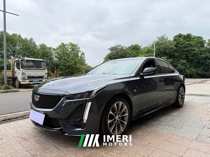 Cadillac CT5 28T fashionable and sporty - автомобиль из Китая