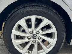 Toyota Camry 2.0G Deluxe Edition - фото 8