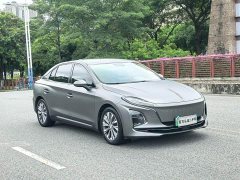 Hongqi E-QM5 620km PLUS - фото 3