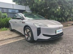 Hongqi EH7 640 four-wheel drive smart version - фото 7