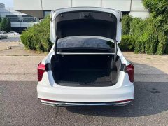 Hongqi H5 2.0T automatic smart connected flag version - фото 8