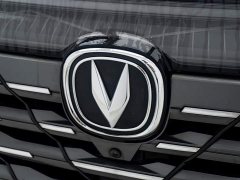 Changan CS75PLUS third generation championship version 2.0T smart driving - фото 9