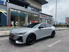 Changan UNI-V 1.5T premium - фото 3