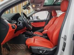 BMW X2 sDrive25i leading M sports package - фото 8