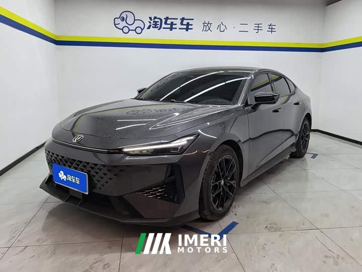 Changan UNI-V 1.5T premium - автомобиль из Китая