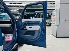 Land Rover 110 P400 SE - фото 19