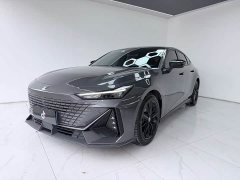 Changan UNI-V 1.5T premium - фото 1