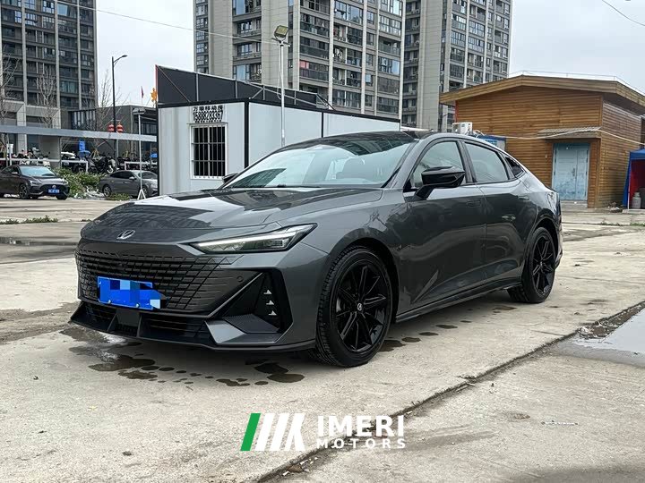 Changan UNI-V 1.5T premium - автомобиль из Китая