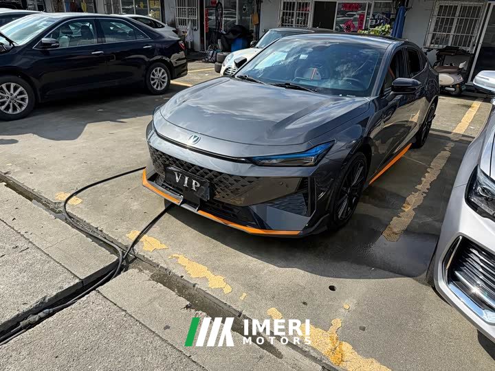 Changan UNI-V 1.5T noble sports - автомобиль из Китая