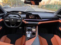 Changan UNI-V 1.5T sports version - фото 11