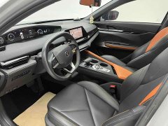 Changan UNI-V 1.5T premium - фото 11