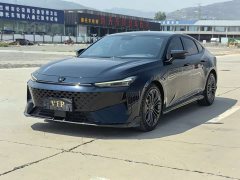 Changan UNI-V 1.5T sports version - фото 1