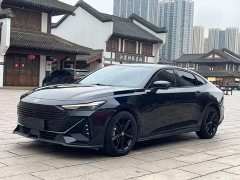 Changan UNI-V 1.5T premium - фото 1