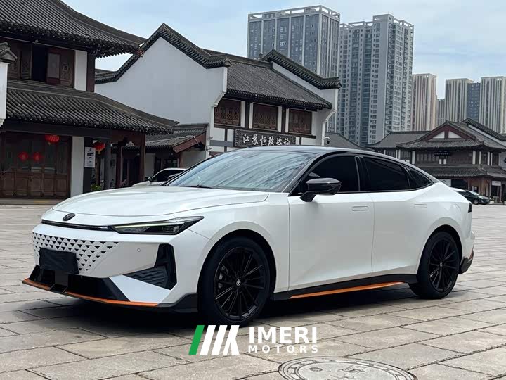 Changan UNI-V 2023 1.5T exclusive - автомобиль из Китая