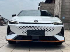 Changan UNI-V 2023 1.5T exclusive - фото 2