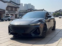 Changan UNI-V 1.5T premium - фото 1