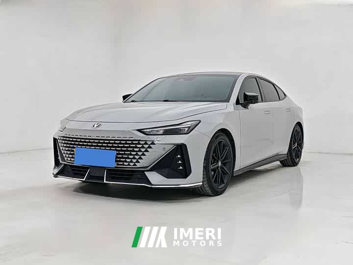 Changan UNI-V 1.5T premium - автомобиль из Китая