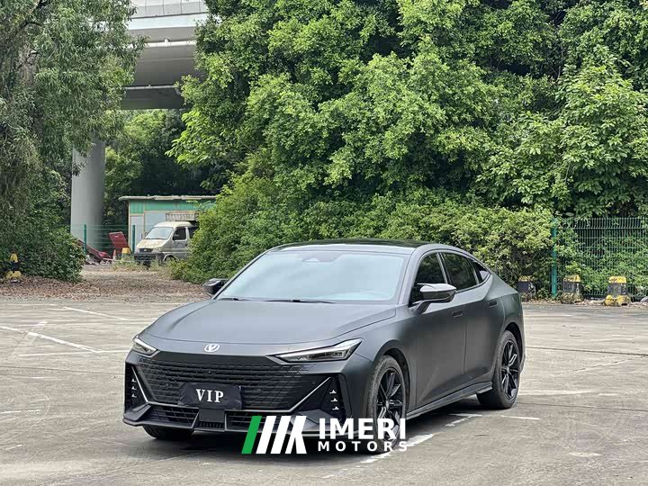 Changan UNI-V 2022 1.5T premium - автомобиль из Китая