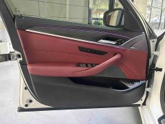 BMW 5 Series 530Li leading M sports package - фото 10