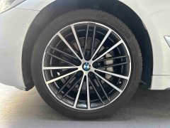 BMW 5 Series 530Li leading M sports package - фото 3
