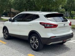 Nissan Qashqai 2.0L CVT XV Prem Deluxe Edition - фото 13