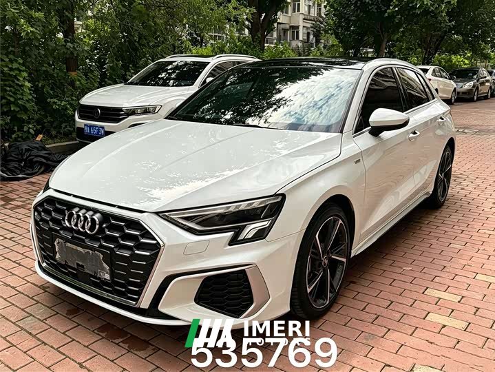 Audi A3 Sportback 35 TFSI stylish and sporty - автомобиль из Китая