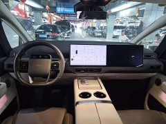Li Auto Ideal MEGA Ultra - фото 5