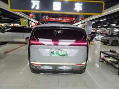 Li Auto Ideal MEGA Ultra - фото 8