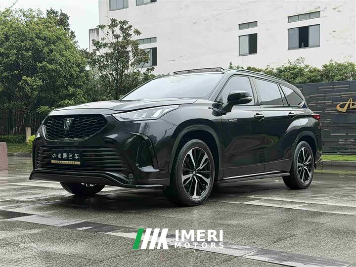 Toyota Crown Lufang 2.5L HEV four-wheel drive flagship version
