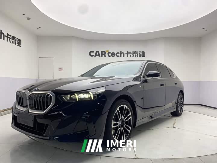 BMW 5 Series 530Li Leading M Sports Package - автомобиль из Китая