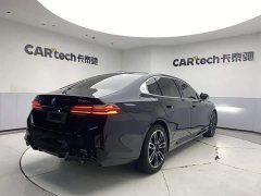 BMW 5 Series 530Li Leading M Sports Package - фото 5
