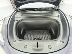 Tesla Model Y standard range rear-wheel drive version - фото 12