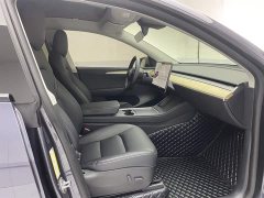 Tesla Model Y standard range rear-wheel drive version - фото 18