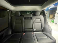 Tesla Model Y standard range rear-wheel drive version - фото 19